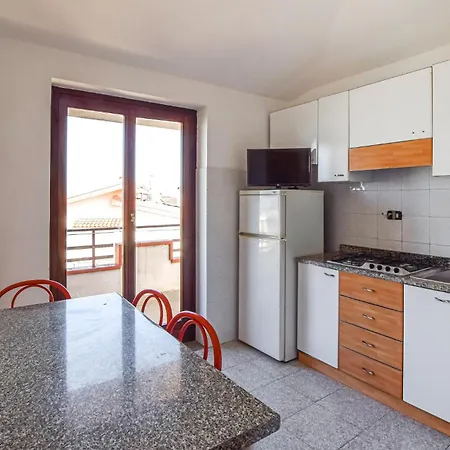 דירה 1 Bedroom Gorgeous In בריאטיקו